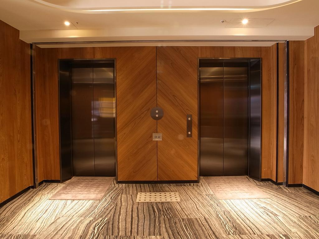 Hotel Midtown Richardson - Kaohsiung Bo'Ai Esterno foto
