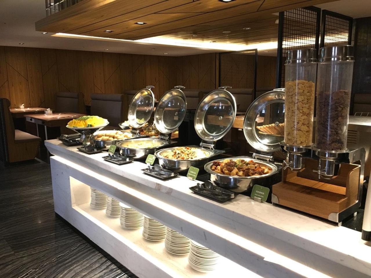 Hotel Midtown Richardson - Kaohsiung Bo'Ai Esterno foto
