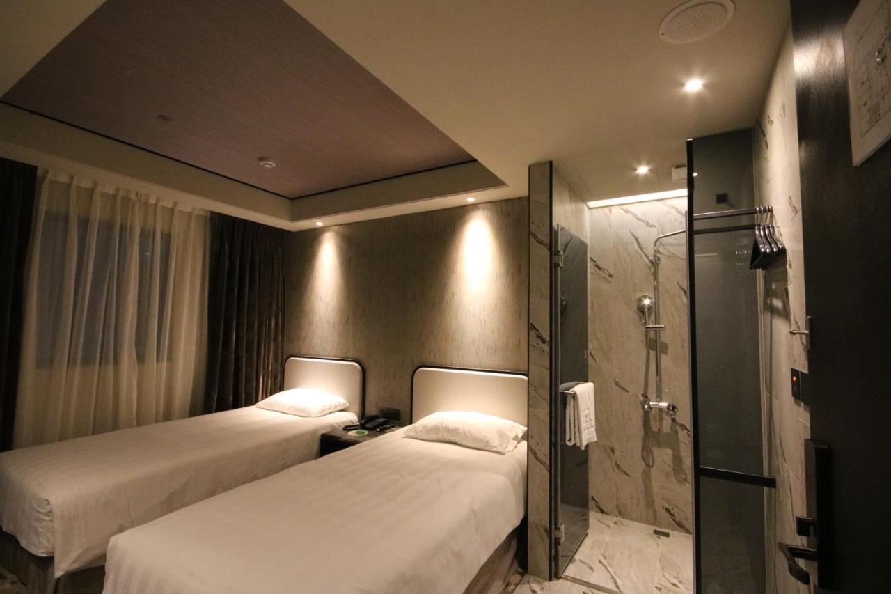 Hotel Midtown Richardson - Kaohsiung Bo'Ai Esterno foto