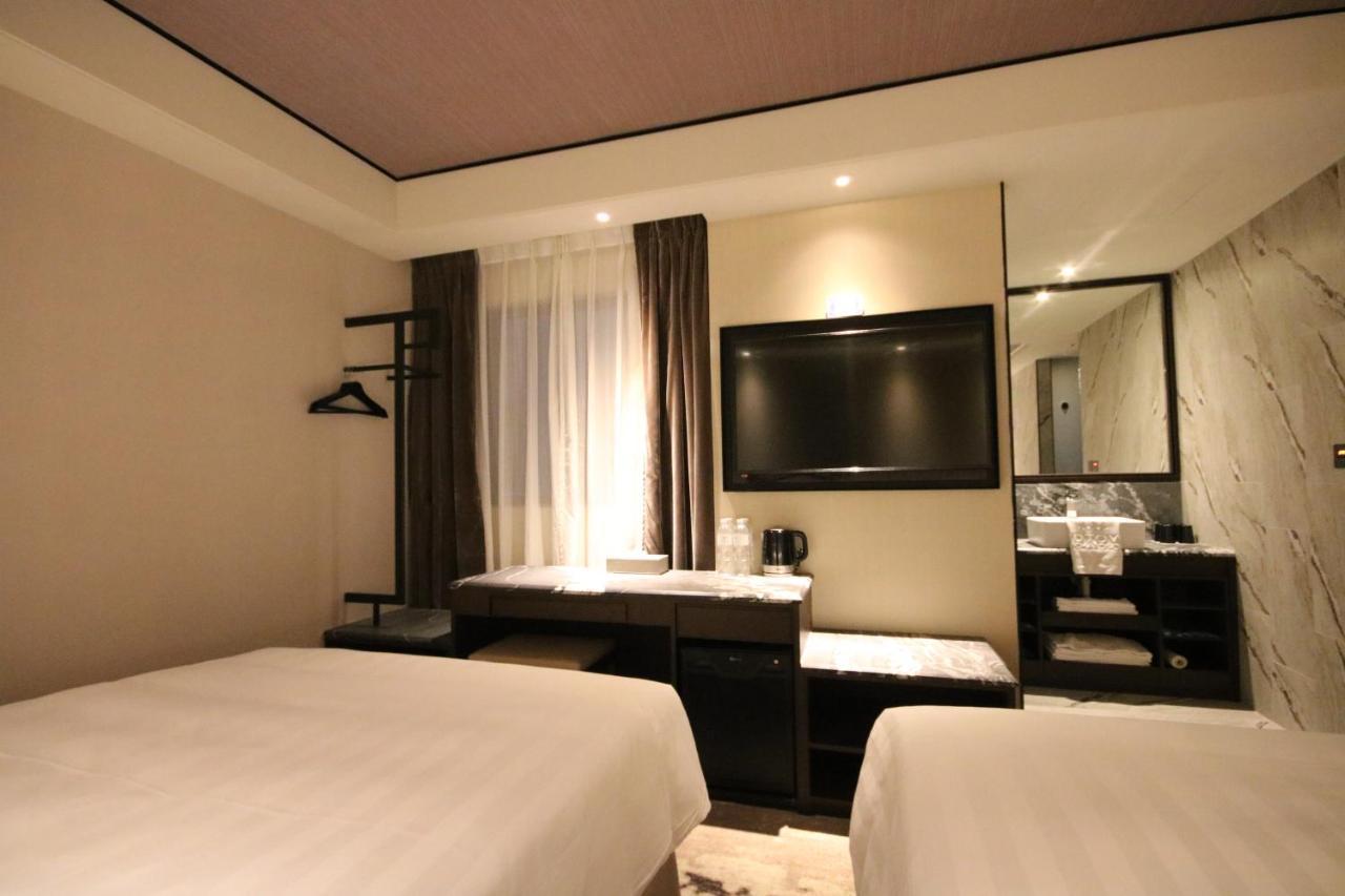 Hotel Midtown Richardson - Kaohsiung Bo'Ai Esterno foto