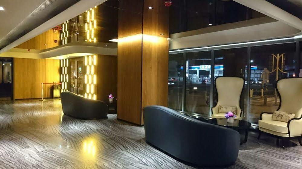 Hotel Midtown Richardson - Kaohsiung Bo'Ai Esterno foto