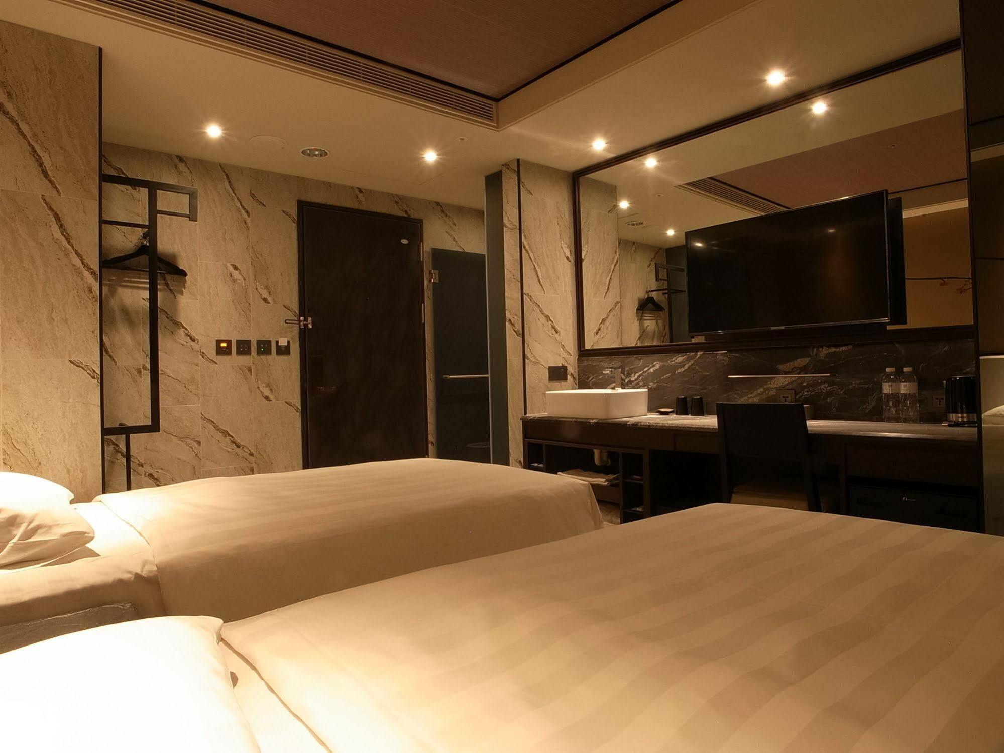 Hotel Midtown Richardson - Kaohsiung Bo'Ai Esterno foto