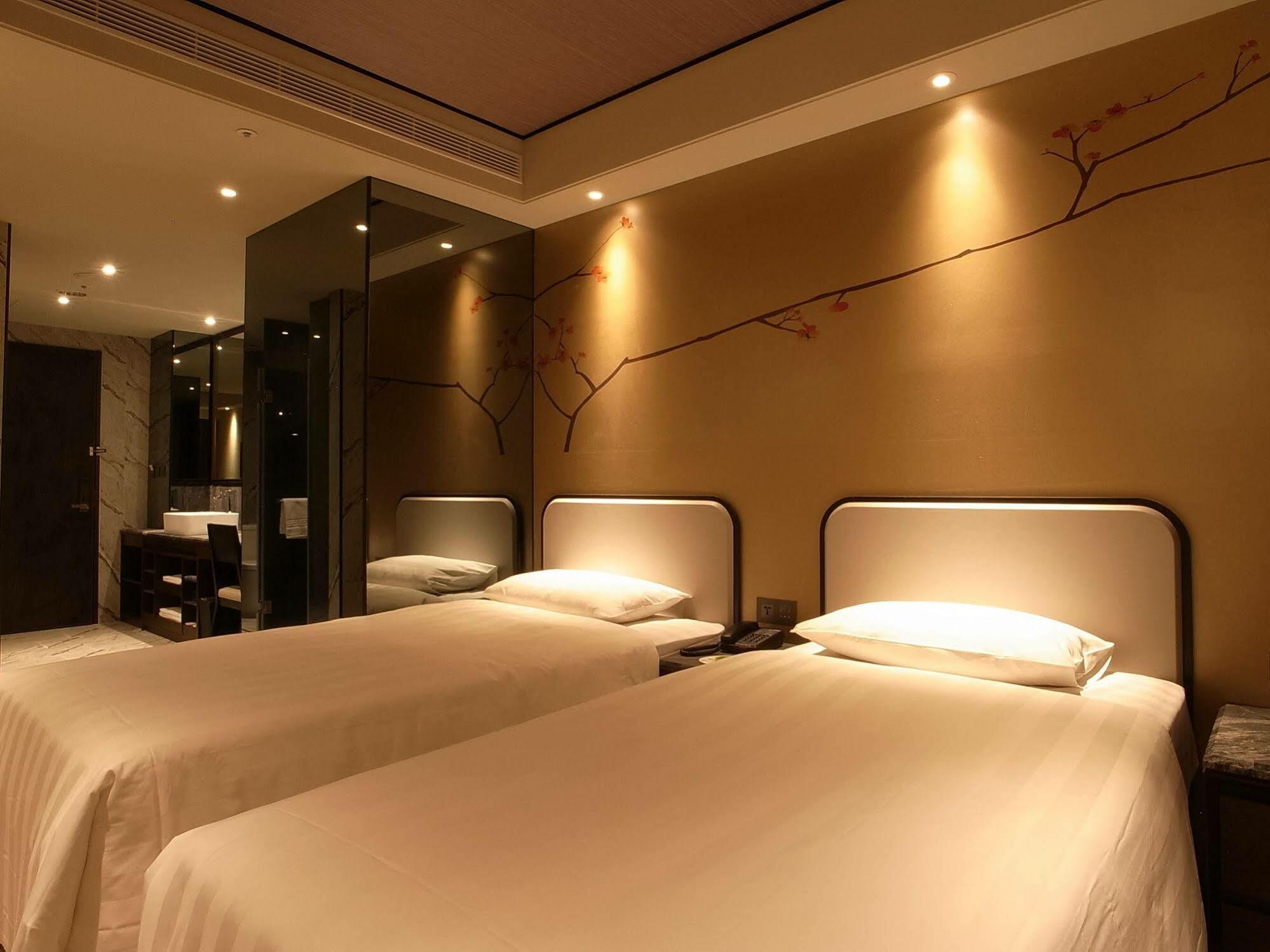 Hotel Midtown Richardson - Kaohsiung Bo'Ai Esterno foto
