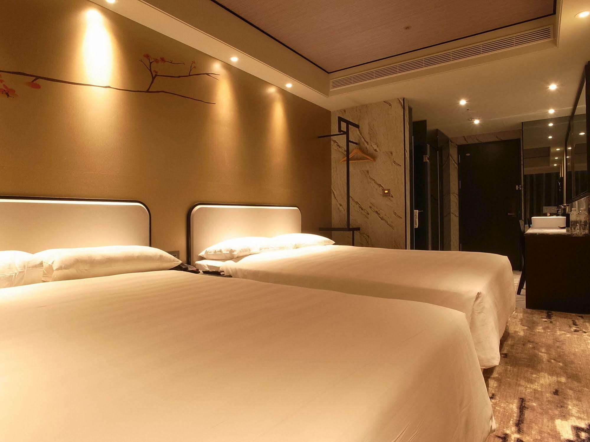 Hotel Midtown Richardson - Kaohsiung Bo'Ai Esterno foto