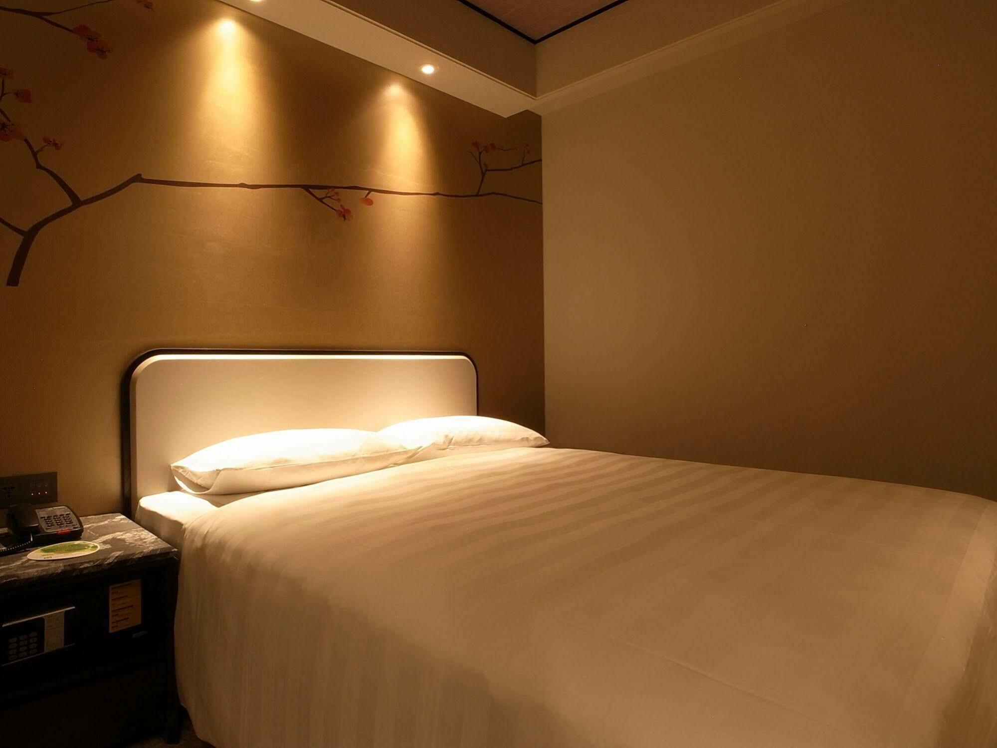 Hotel Midtown Richardson - Kaohsiung Bo'Ai Esterno foto