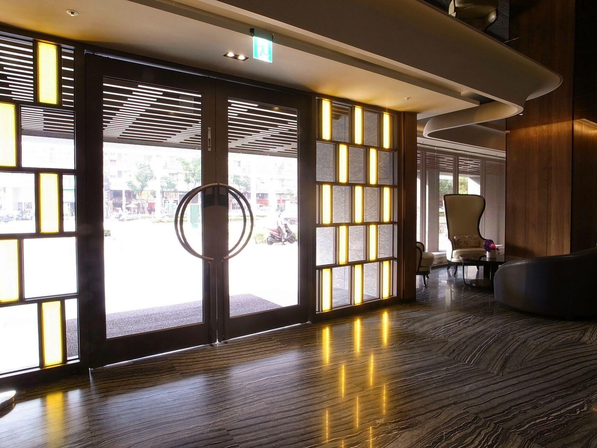 Hotel Midtown Richardson - Kaohsiung Bo'Ai Esterno foto