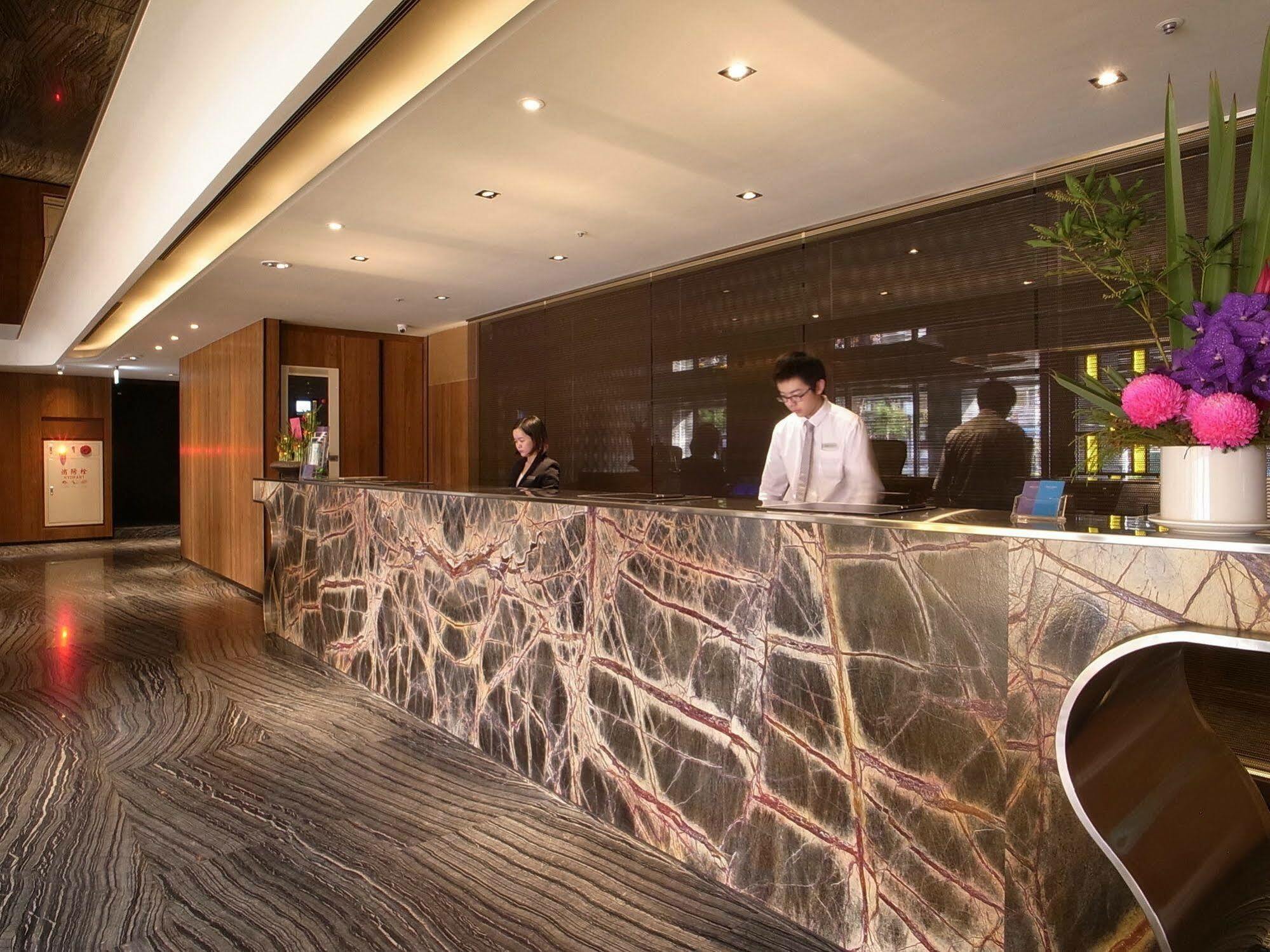 Hotel Midtown Richardson - Kaohsiung Bo'Ai Esterno foto